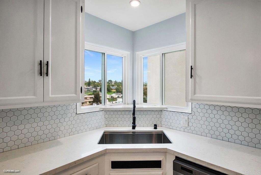 4250 Blackton Drive - Photo 10