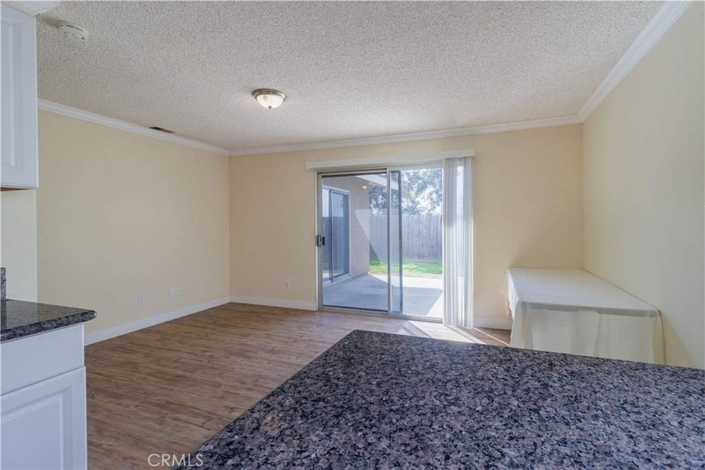 25429 Hemlock Ave - Photo 14