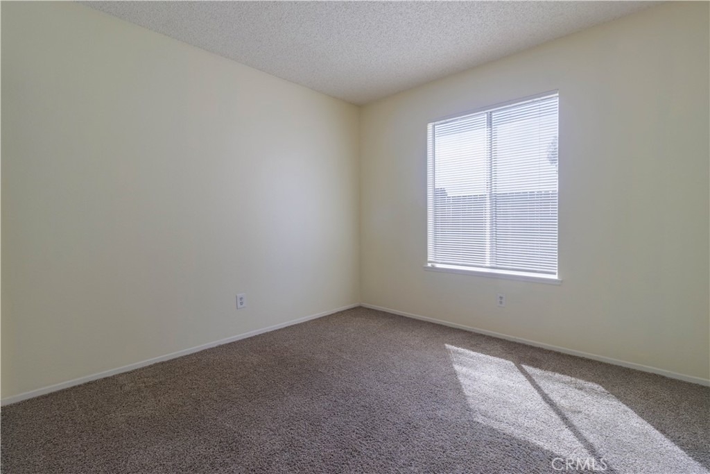 25429 Hemlock Ave - Photo 19