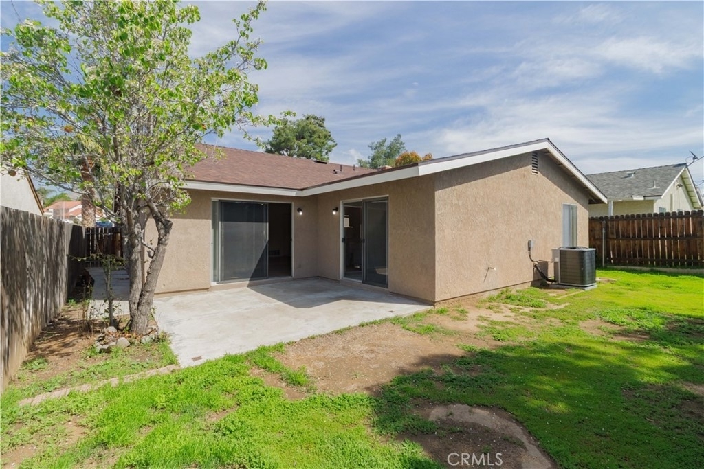 25429 Hemlock Ave - Photo 24
