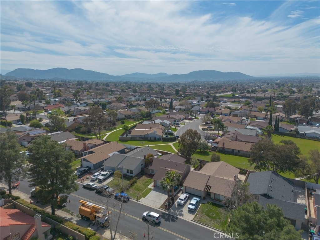 25429 Hemlock Ave - Photo 2