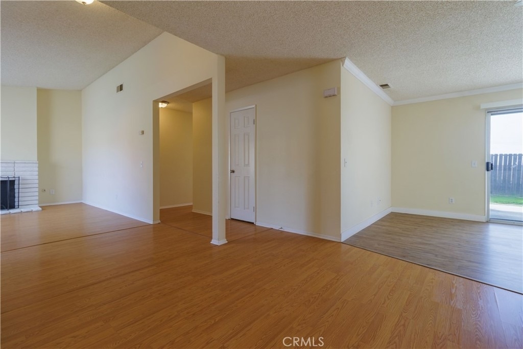 25429 Hemlock Ave - Photo 9