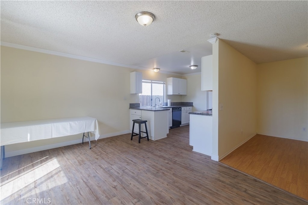 25429 Hemlock Ave - Photo 10