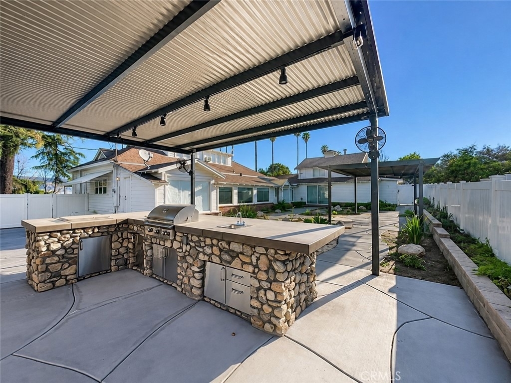 26195 Beaumont Avenue - Photo 21