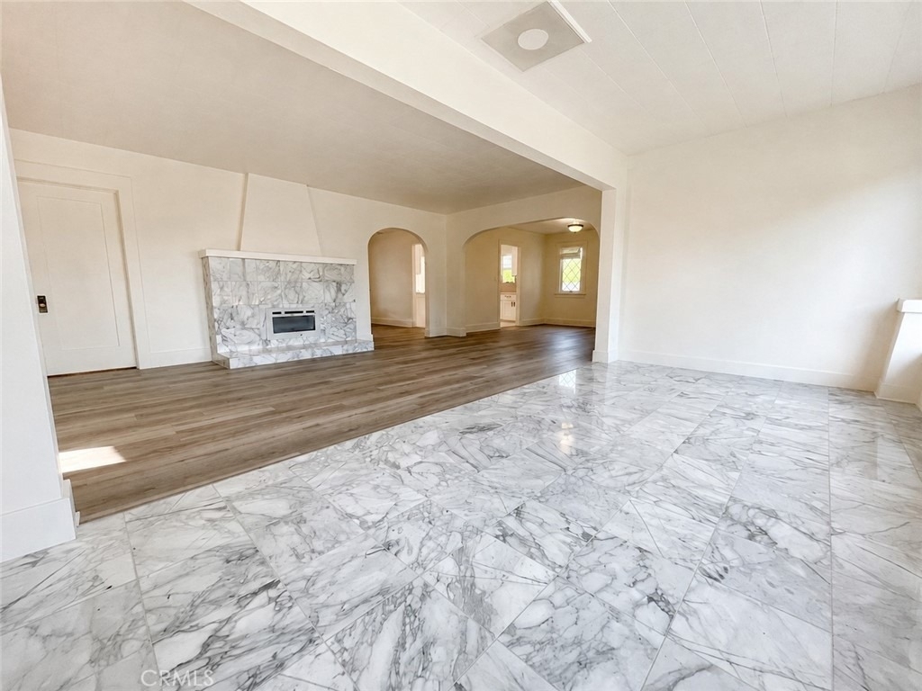 26195 Beaumont Avenue - Photo 3