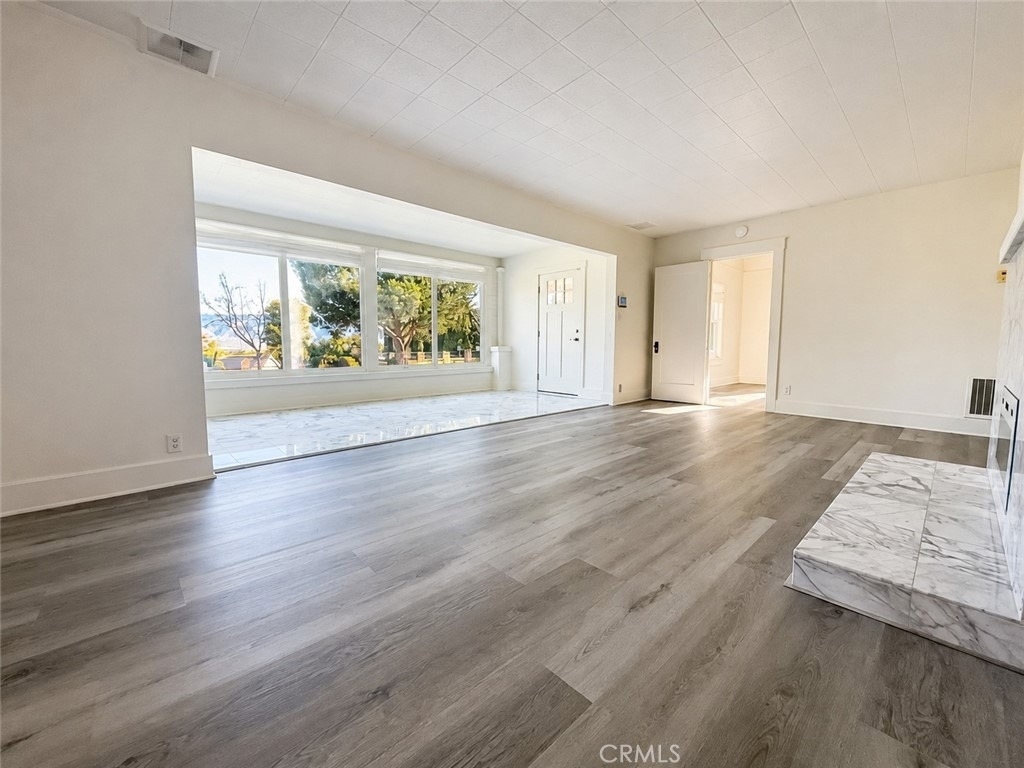 26195 Beaumont Avenue - Photo 2