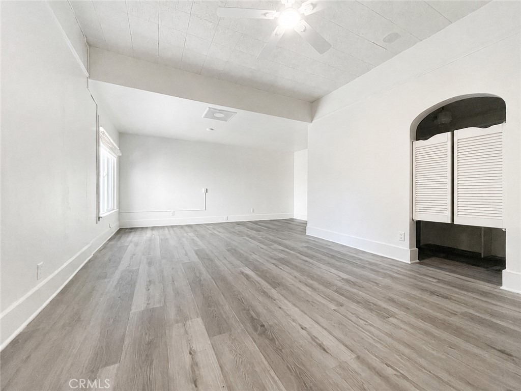 26195 Beaumont Avenue - Photo 9