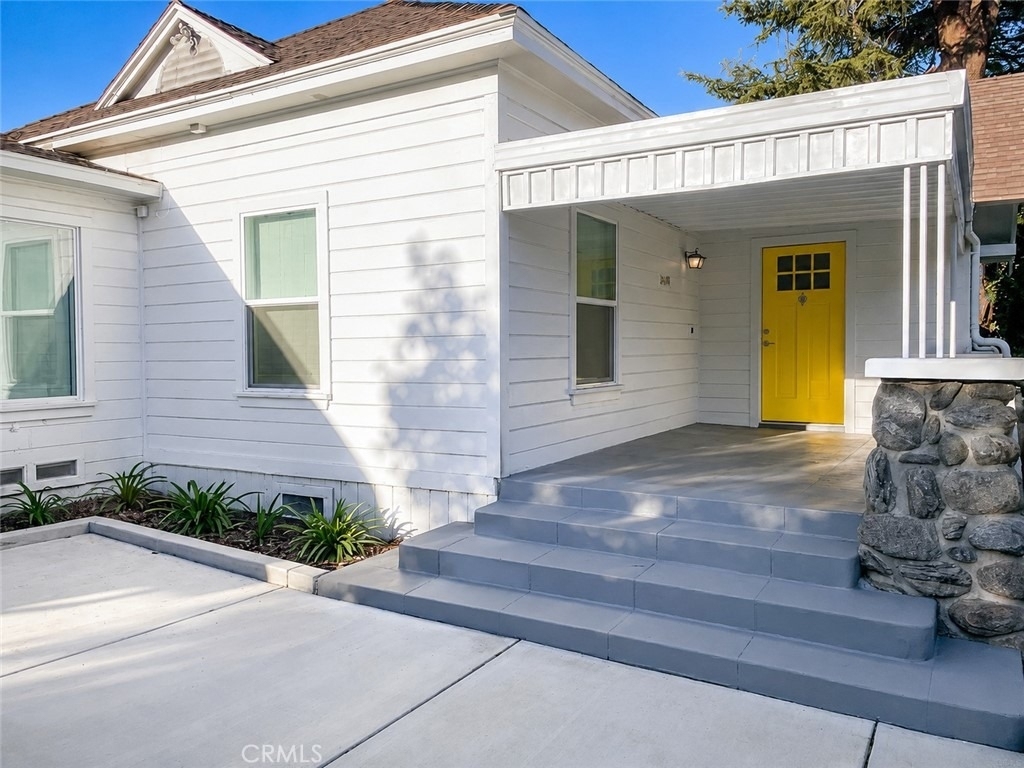 26195 Beaumont Avenue - Photo 1