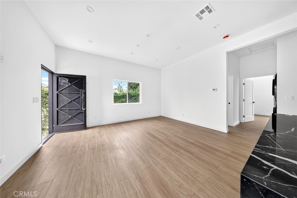 6514 Kraft Avenue - Photo 2