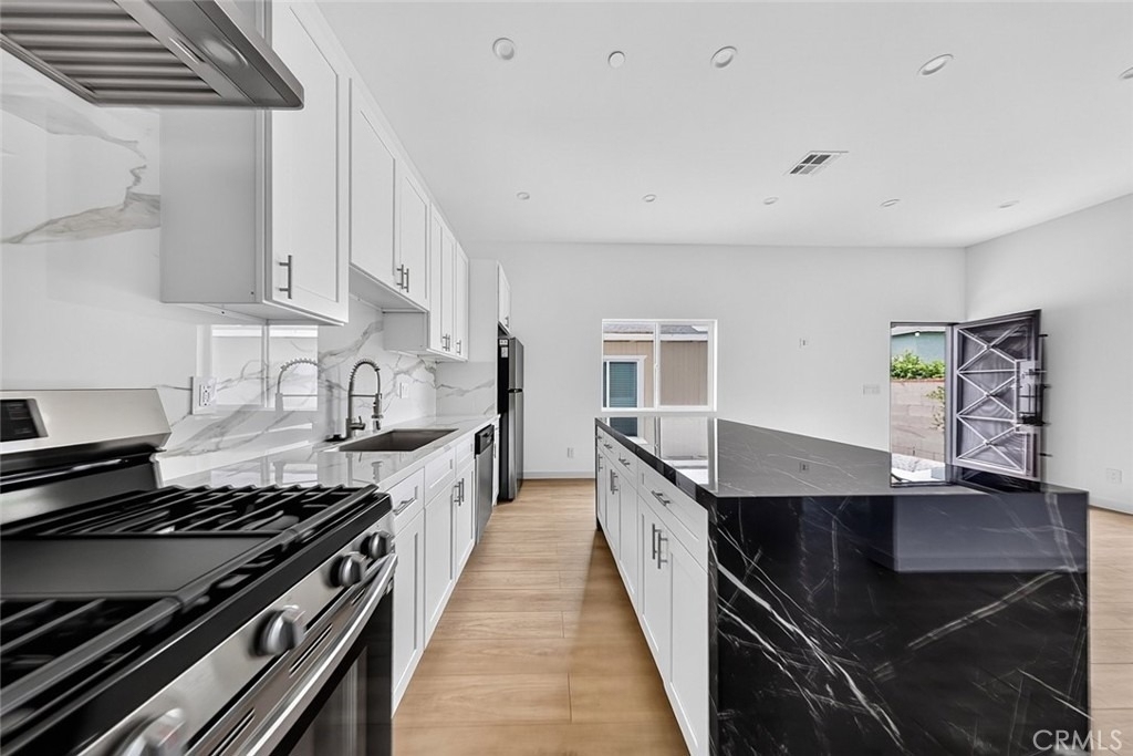 6514 Kraft Avenue - Photo 3