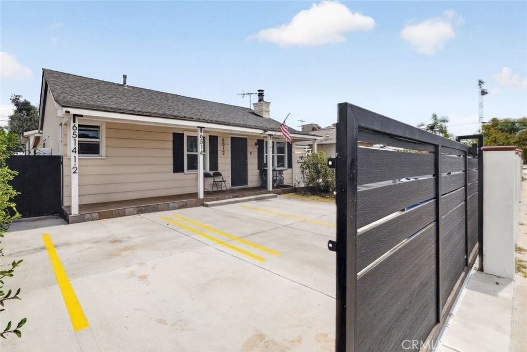 6514 Kraft Avenue - Photo 0