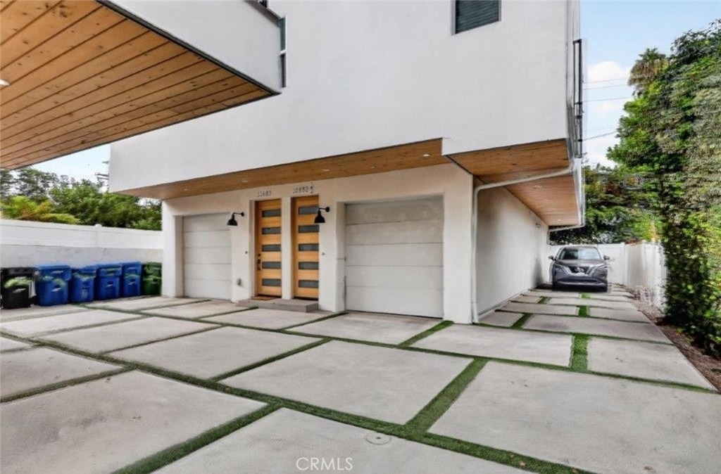 10853 Otsego Street - Photo 6