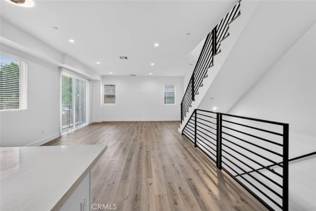 10853 Otsego Street - Photo 18