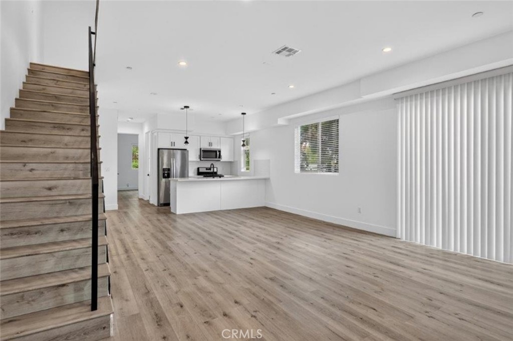 10853 Otsego Street - Photo 17