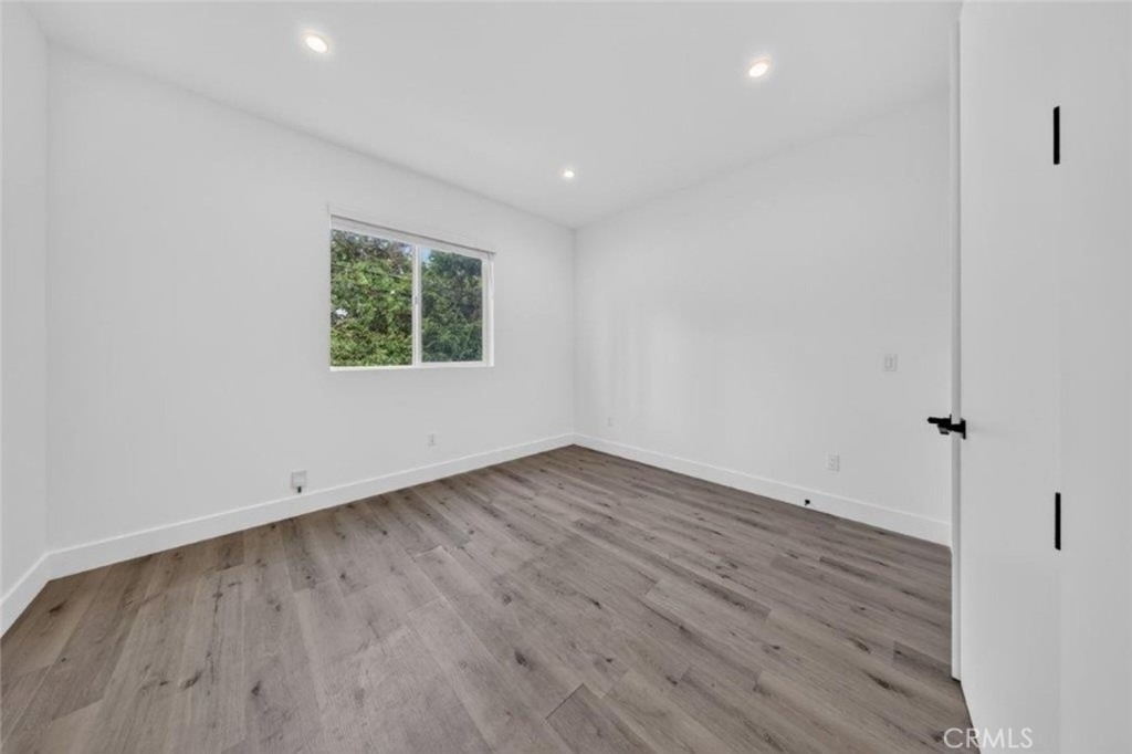 10853 Otsego Street - Photo 29