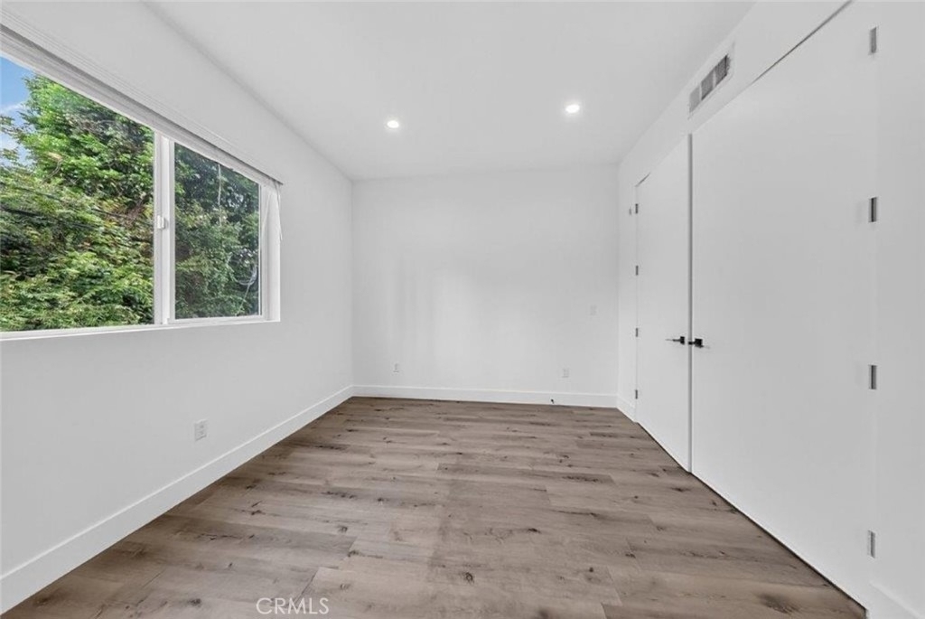 10853 Otsego Street - Photo 31