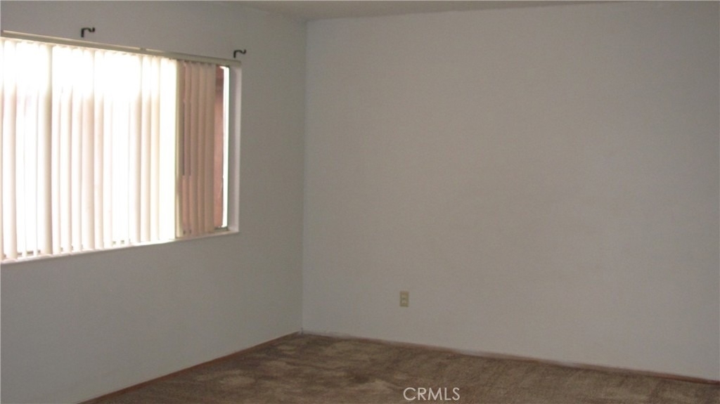 761 Upton Drive - Photo 4