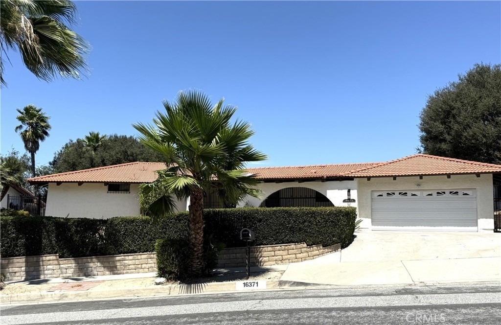 16371 Chella Drive - Photo 2