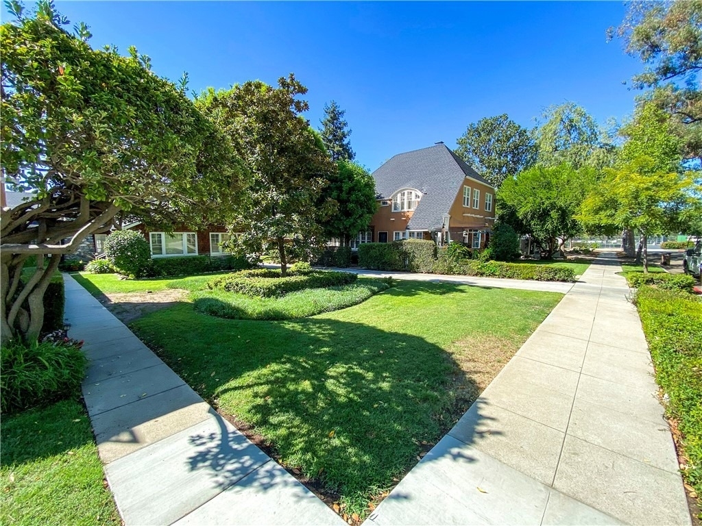 180 W 9th Street - Photo 18