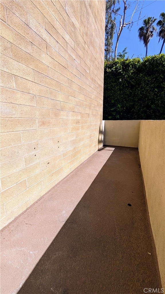 1300 Midvale Avenue - Photo 20