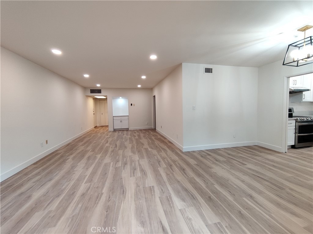1300 Midvale Avenue - Photo 2