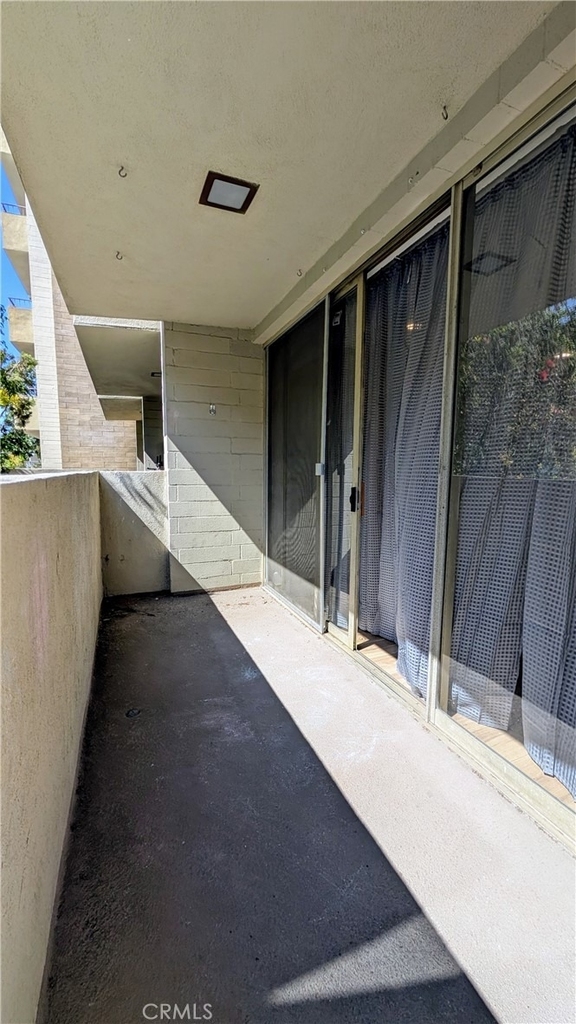 1300 Midvale Avenue - Photo 19