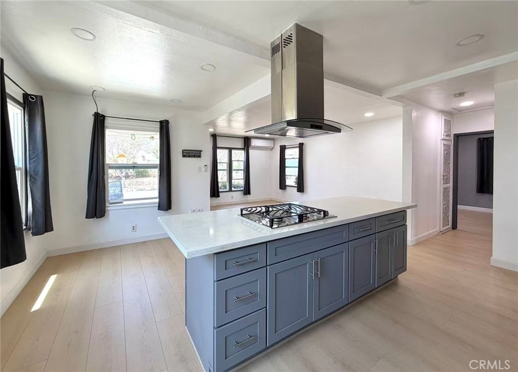 2132 Divine - Photo 1