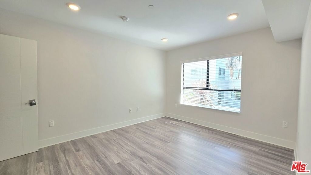 5030 Rosewood Avenue - Photo 10