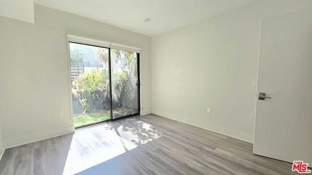 5030 Rosewood Avenue - Photo 6