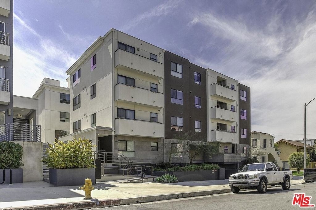 5030 Rosewood Avenue - Photo 14