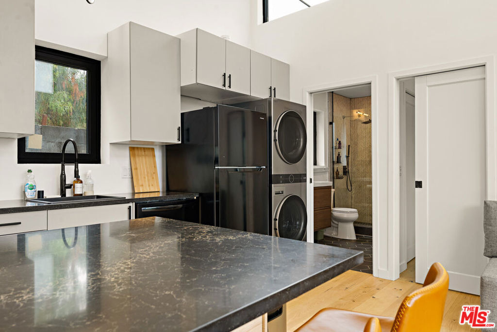 5204 Baltimore Street - Photo 29