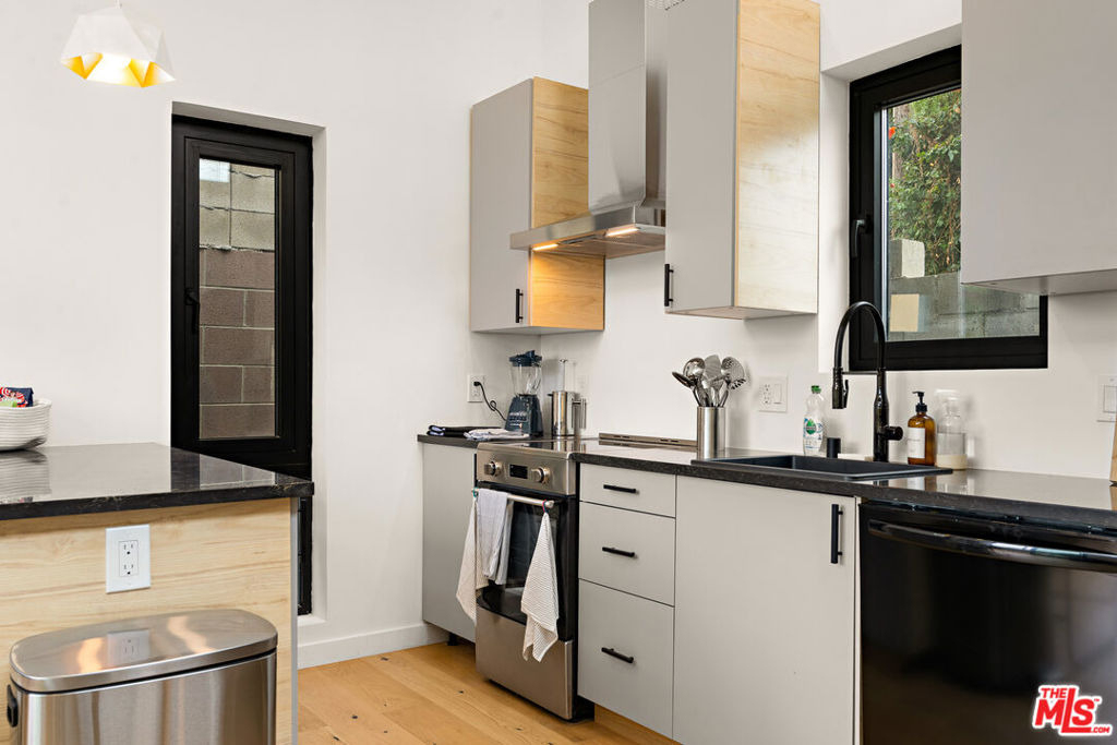 5204 Baltimore Street - Photo 26