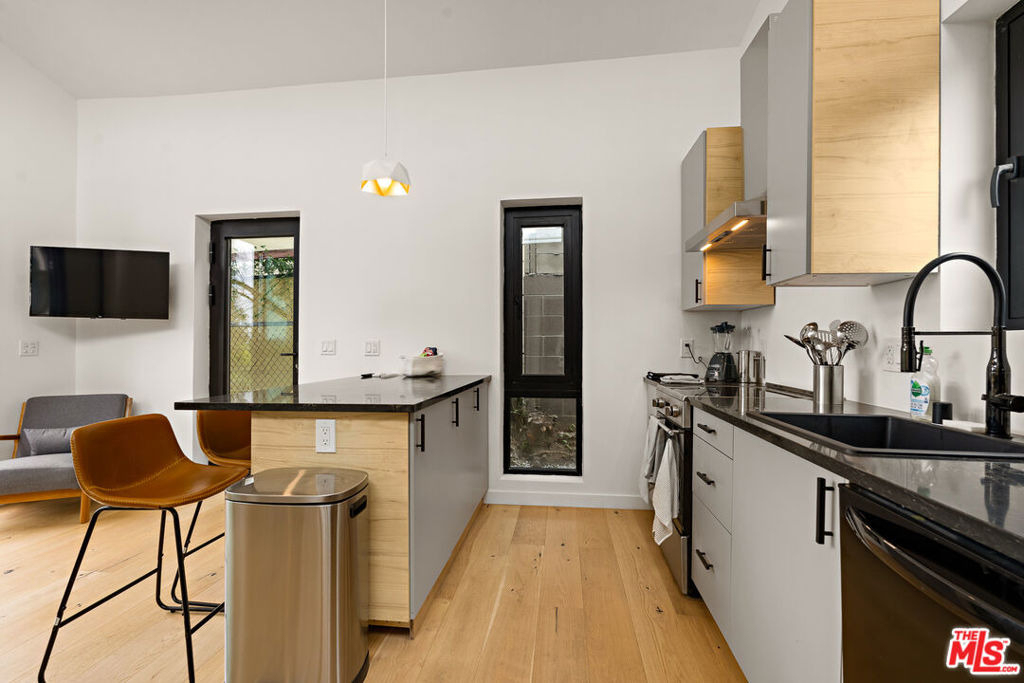 5204 Baltimore Street - Photo 25