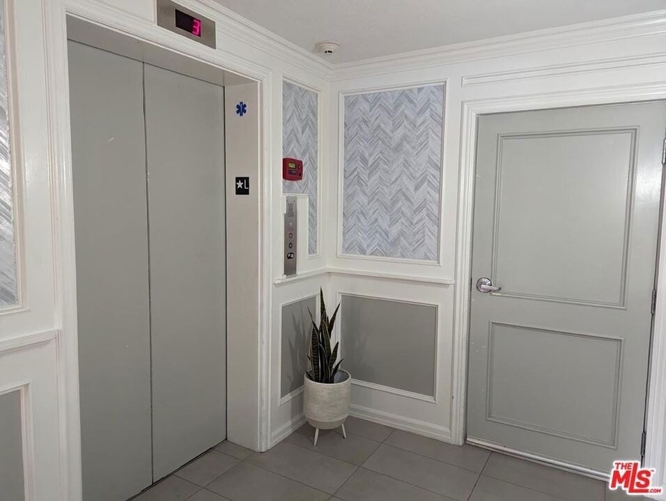 100 N Wetherly Drive - Photo 5