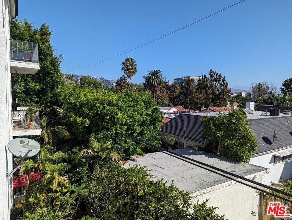 100 N Wetherly Drive - Photo 30