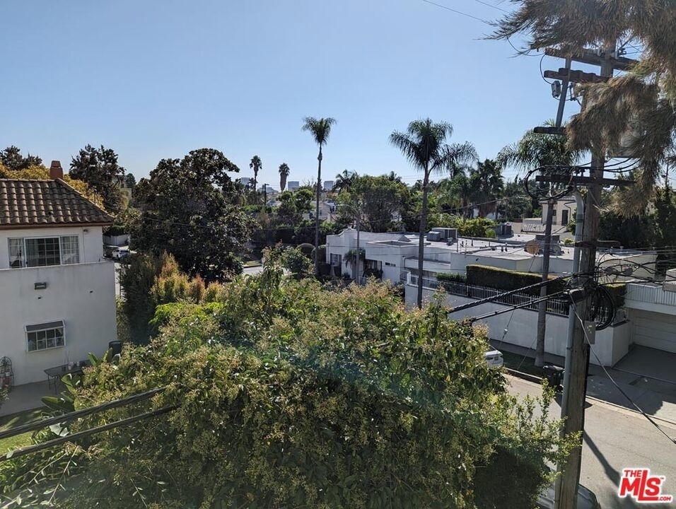100 N Wetherly Drive - Photo 31