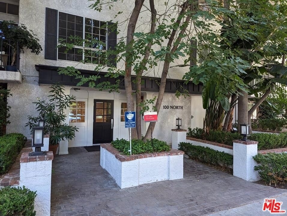 100 N Wetherly Drive - Photo 2