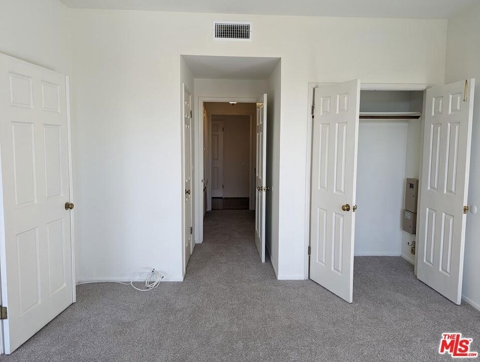 100 N Wetherly Drive - Photo 27