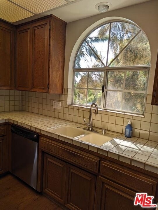100 N Wetherly Drive - Photo 16