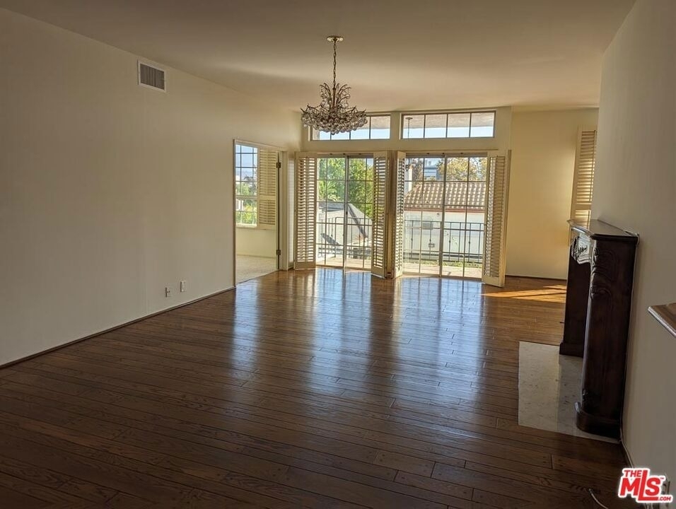 100 N Wetherly Drive - Photo 9
