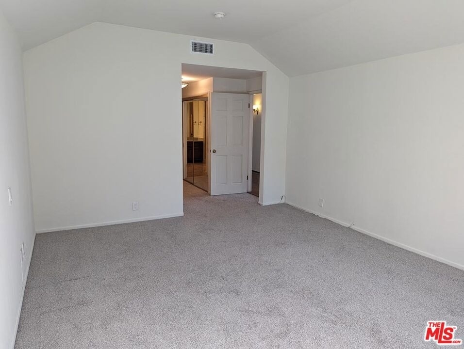 100 N Wetherly Drive - Photo 21