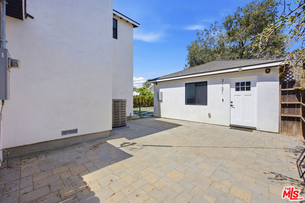 3121 Oakhurst Avenue - Photo 15