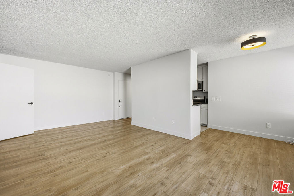 1352 S Carmelina Avenue - Photo 2