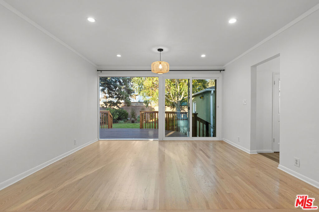 3760 Beethoven Street - Photo 8