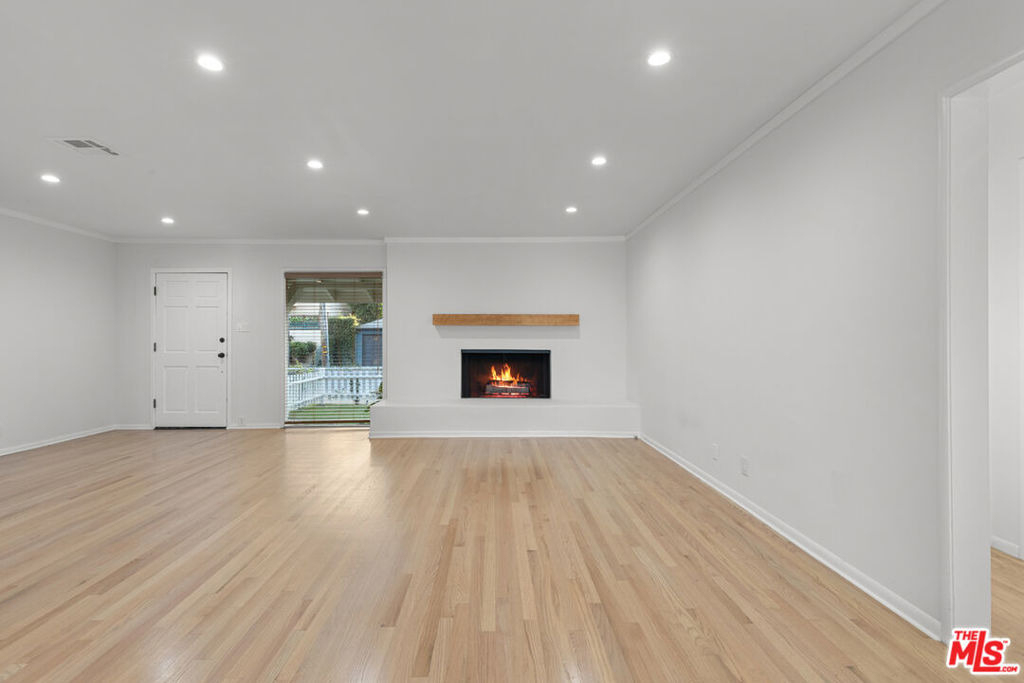 3760 Beethoven Street - Photo 6