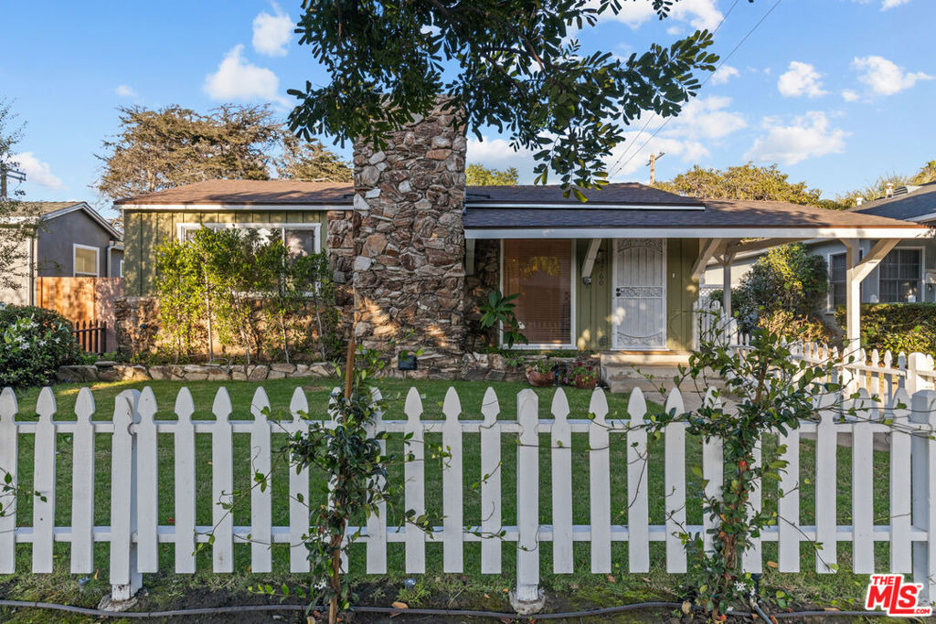 3760 Beethoven Street - Photo 3