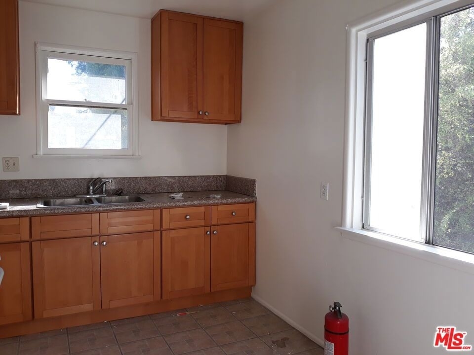 3968 Verdugo Road - Photo 5