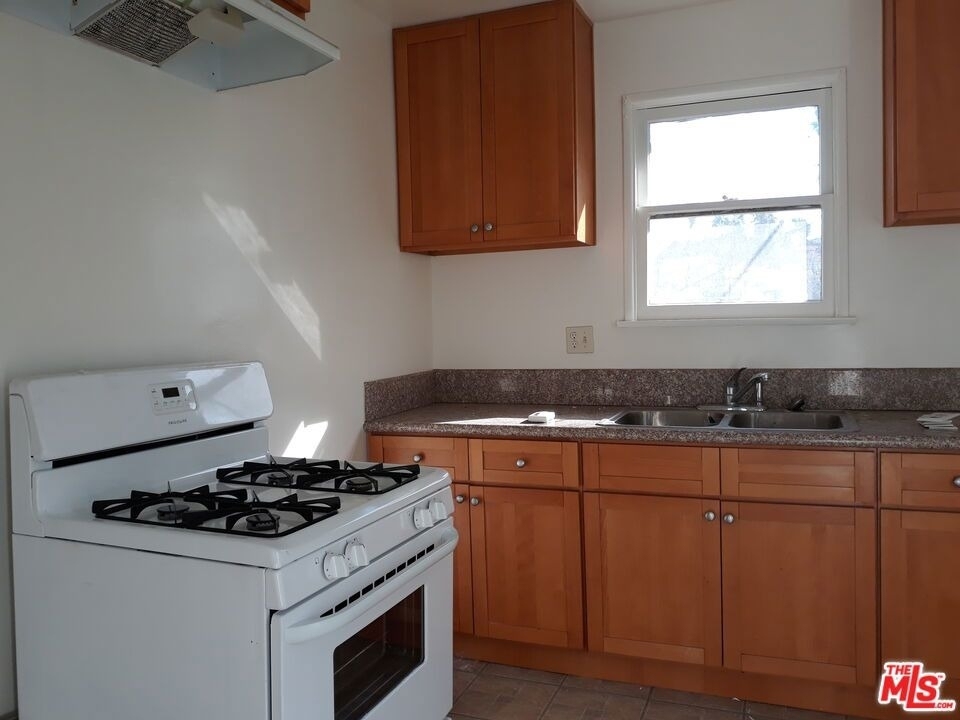 3968 Verdugo Road - Photo 4