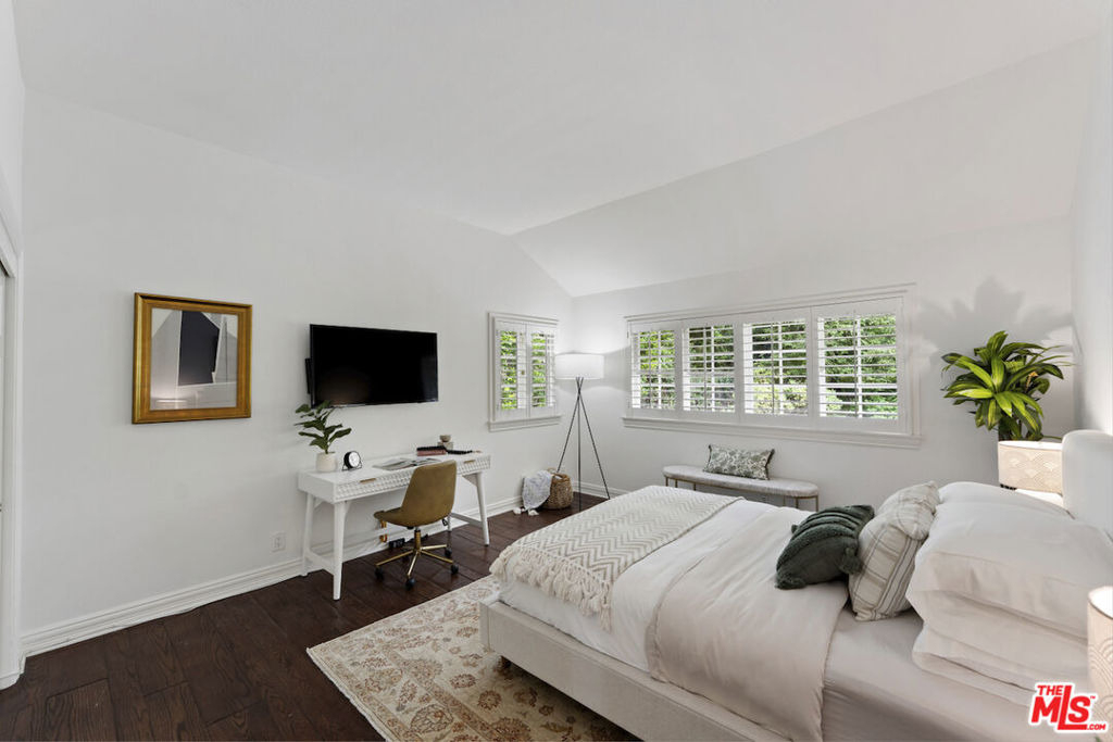 15938 Valley Vista Boulevard - Photo 29