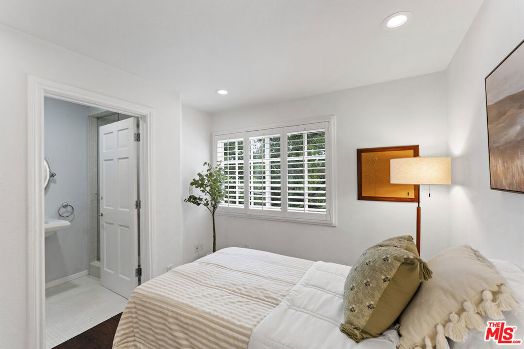 15938 Valley Vista Boulevard - Photo 30